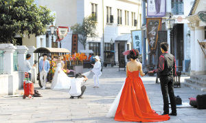 广州婚纱街攻略_广州婚纱一条街图片(2)
